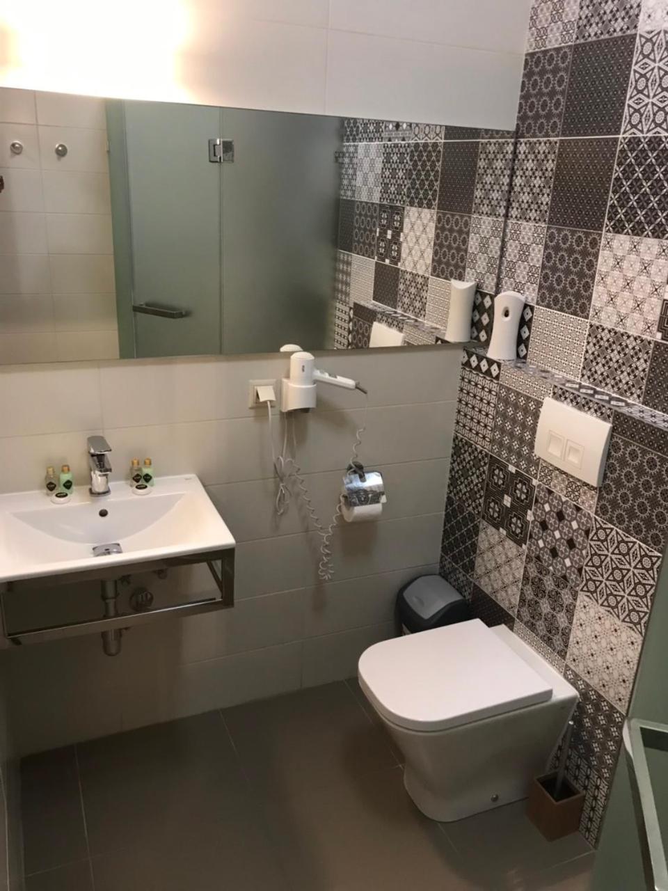 Wine Hotel Chişinău Eksteriør billede